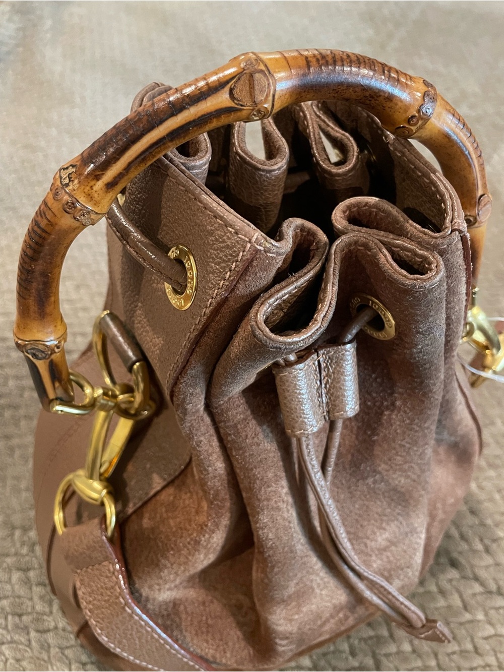 Gucci Suede bamboo handle Drawstring Bucket Bag - Picture 3 of 16